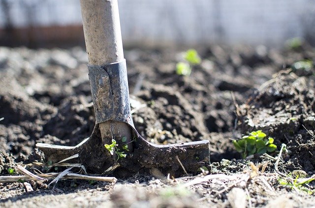 ARTEN VON LANDWIRTSCHAFTLICHEN GERÄTEN UND IHRE VERWENDUNG